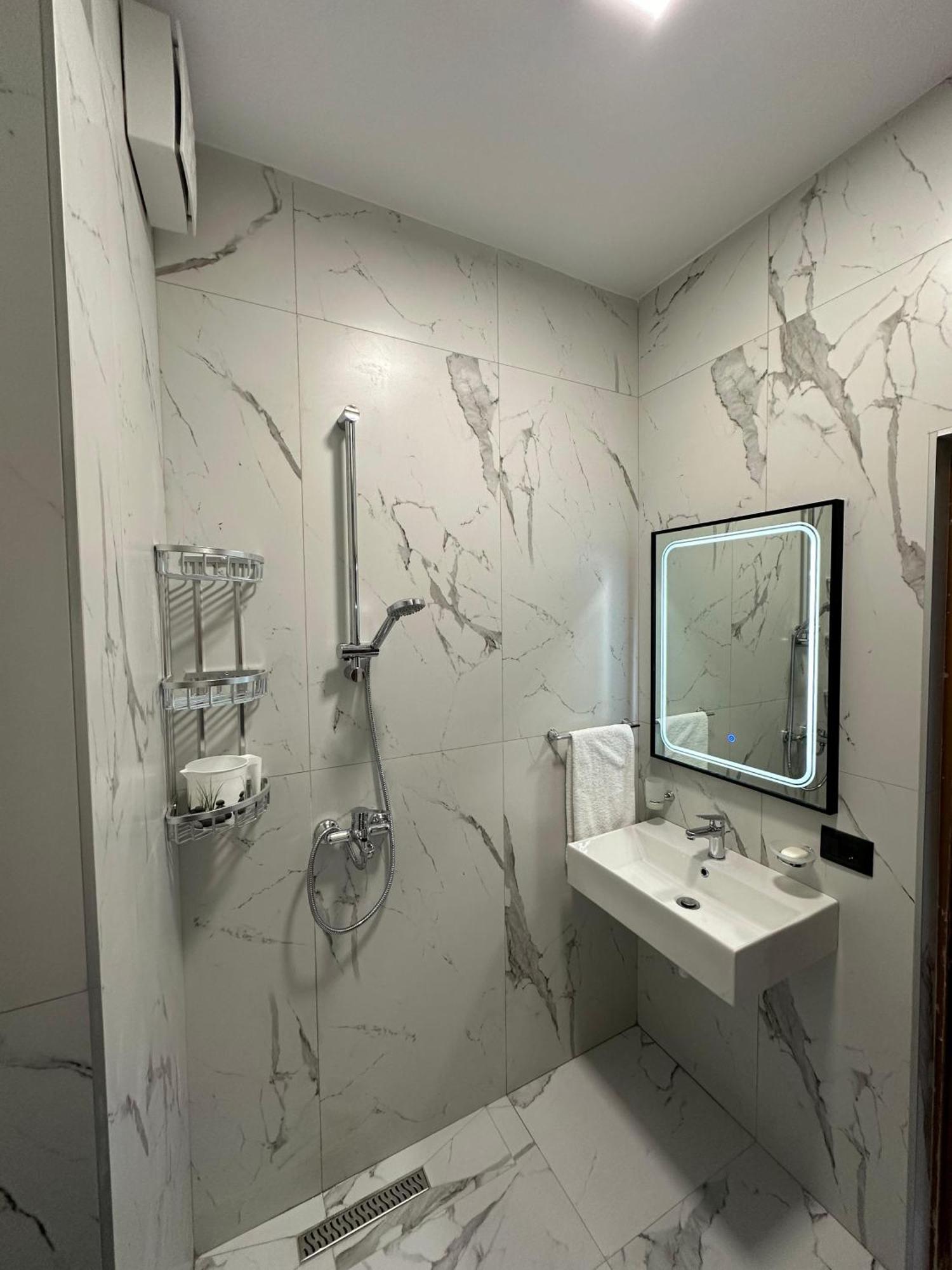 Central Haven Tiranë Ngoại thất bức ảnh